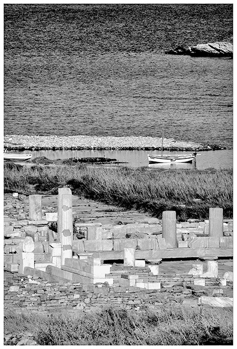 ancient_port_Dilos-lsakellariou.jpg