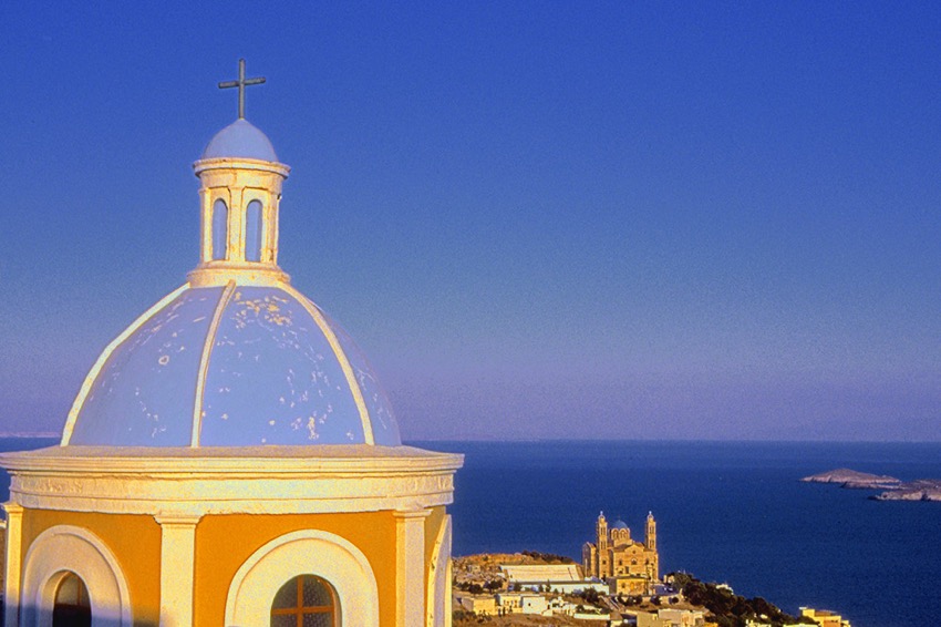 Ano-Syros-VIEW-LSak.jpg