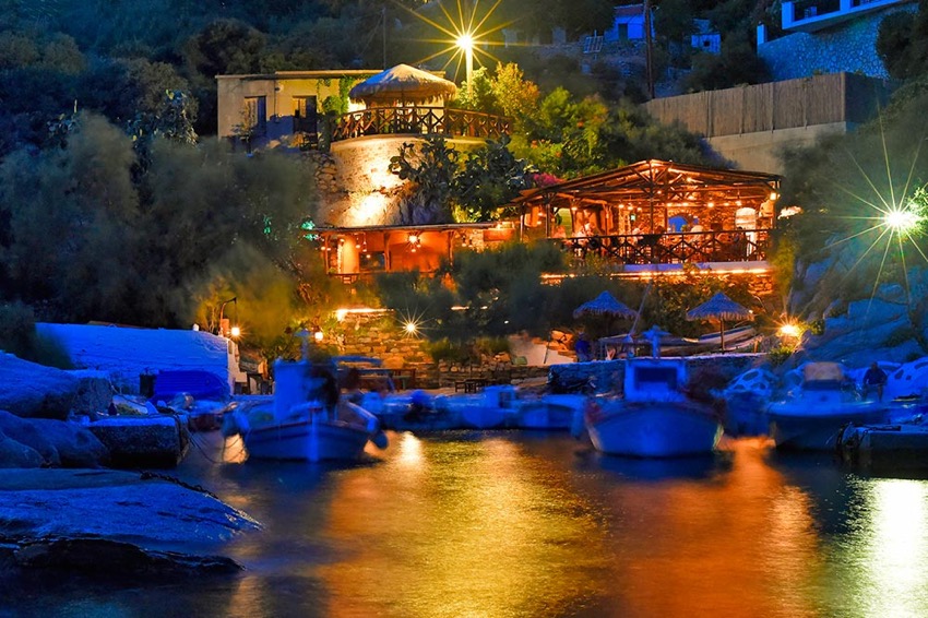 gialos-night-view.jpg