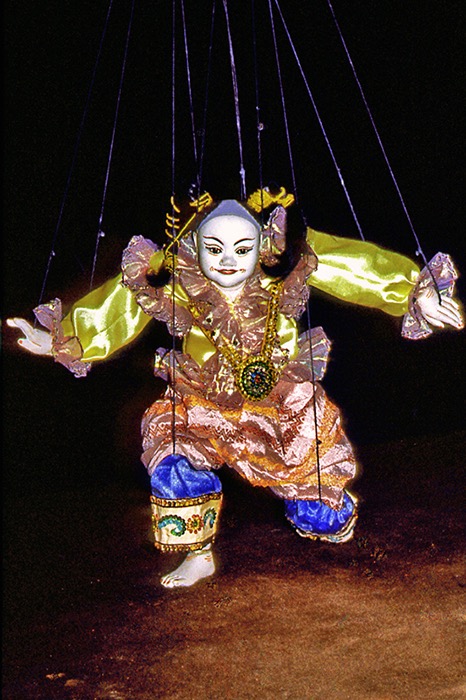 GOLDEN-GONG-PUPPET-THEATRE-OF-MYANMAR---MASTER-U-YE-DWAY'S2.jpg