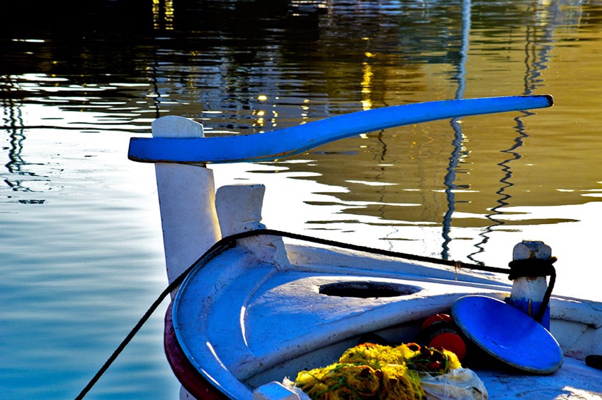 old-wood-boat-sunset.jpg