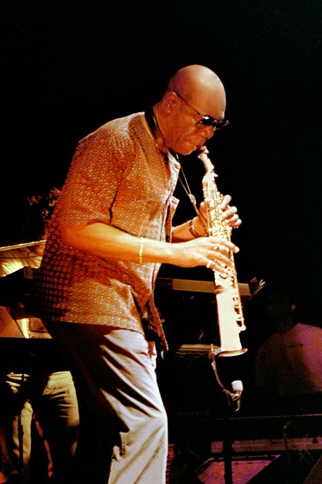 Manu-Dibango-w.jpg