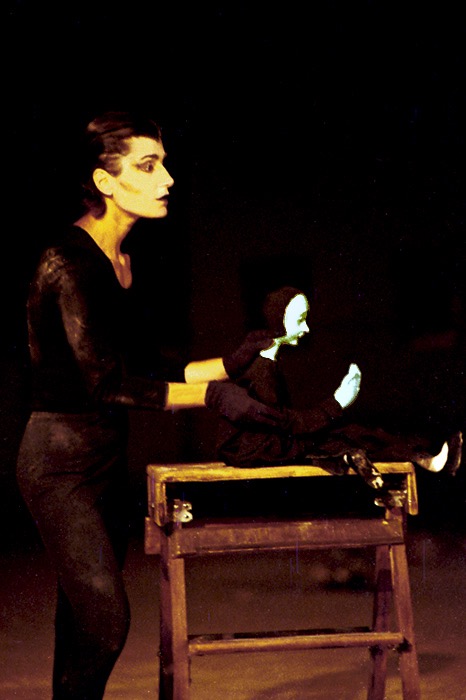 211_Hydra--international-puppets-theatre-web.jpg